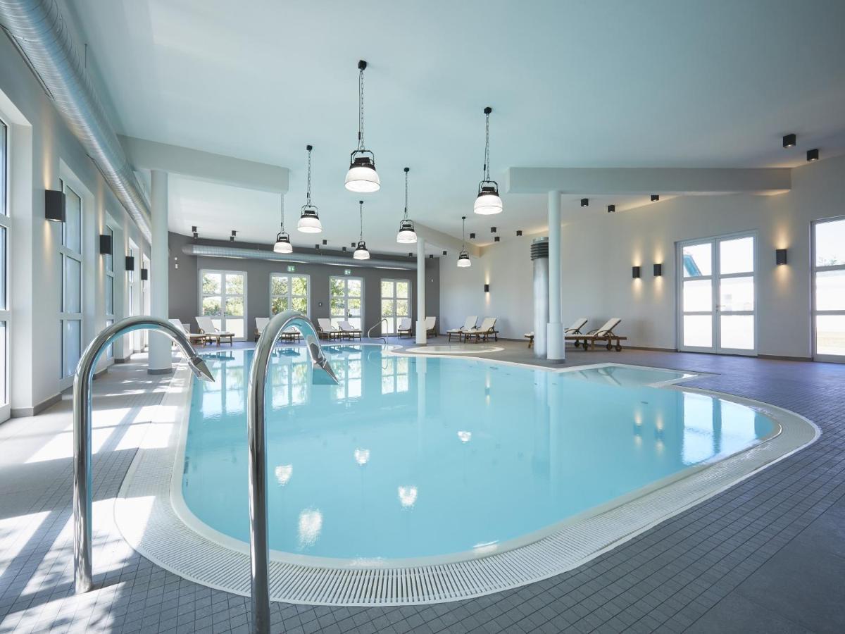 Reetland Am Meer - Premium Reetdachvilla Mit 2 Schlafzimmern, Sauna Und Kamin E04 Дранске Экстерьер фото